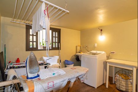 Casa à venda com 230m², 4 quartos e 2 vagasÁrea de Serviço