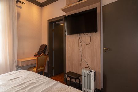 Casa à venda com 230m², 4 quartos e 2 vagasSuíte