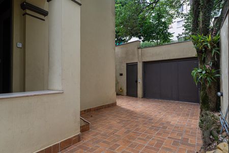 Casa à venda com 230m², 4 quartos e 2 vagasGaragem
