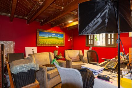 Casa à venda com 230m², 4 quartos e 2 vagasEscritório 2