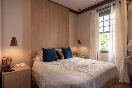 Casa à venda com 230m², 4 quartos e 2 vagasSuíte