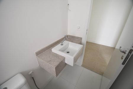Banheiro de kitnet/studio à venda com 1 quarto, 45m² em Centro, Campinas