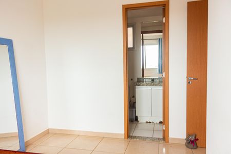 Banheiro da Suíte 1 de apartamento para alugar com 2 quartos, 60m² em Conjunto Cruzeiro do Sul, Aparecida de Goiânia