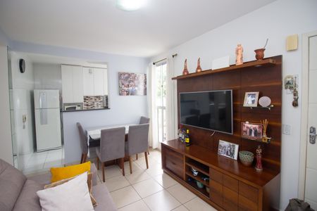 Sala de apartamento para alugar com 2 quartos, 61m² em Califórnia, Belo Horizonte