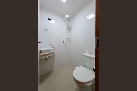 Apartamento para alugar com 203m², 5 quartos e 3 vagasBanheiro de Serviço