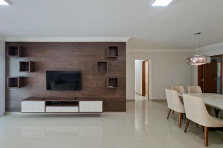 Apartamento para alugar com 203m², 5 quartos e 3 vagasSala