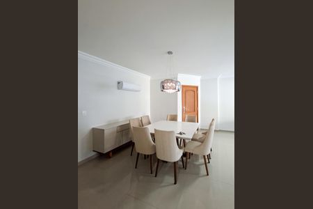 Apartamento para alugar com 203m², 5 quartos e 3 vagasSala