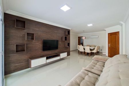 Apartamento para alugar com 203m², 5 quartos e 3 vagasSala