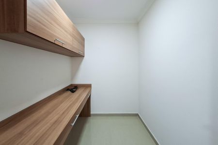 Apartamento para alugar com 203m², 5 quartos e 3 vagasQuarto de Serviço