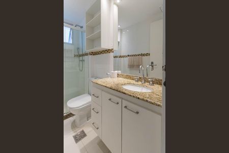 Apartamento para alugar com 74m², 2 quartos e 1 vagaBanheiro