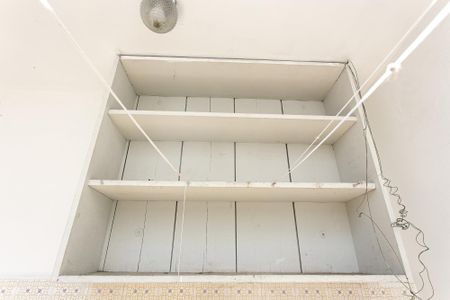 Casa para alugar com 80m², 2 quartos e sem vagaÁrea de Serviço / Quintal