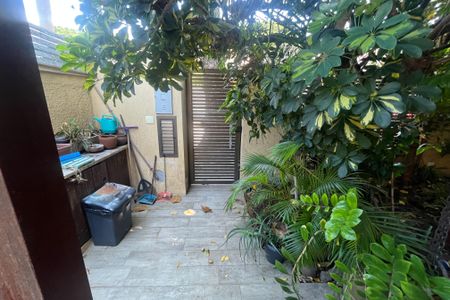 Casa à venda com 288m², 3 quartos e 3 vagasÁrea comum