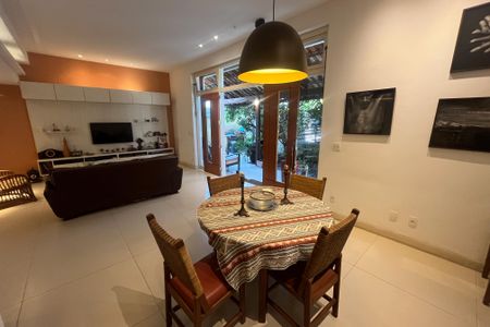 Sala de casa à venda com 3 quartos, 288m² em Jardim Guanabara, Rio de Janeiro