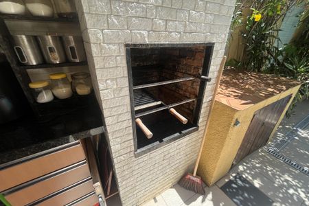 Casa à venda com 288m², 3 quartos e 3 vagasÁrea comum - Churrasqueira