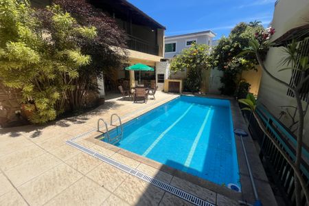 Casa à venda com 288m², 3 quartos e 3 vagasÁrea comum