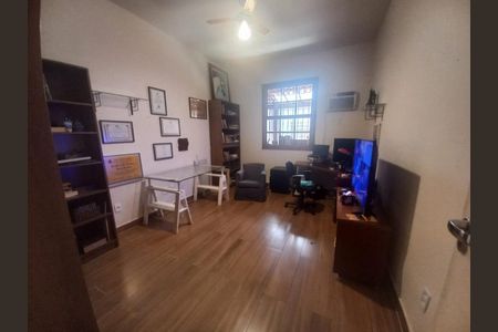Casa à venda com 288m², 3 quartos e 3 vagasFoto 01