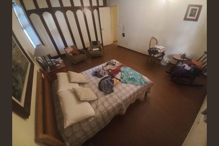 Casa à venda com 288m², 3 quartos e 3 vagasFoto 01