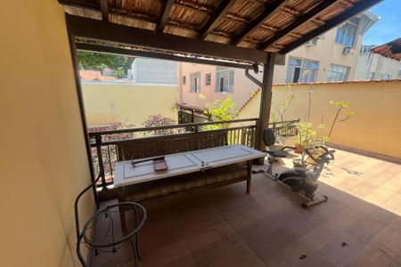 Casa à venda com 288m², 3 quartos e 3 vagasAcademia