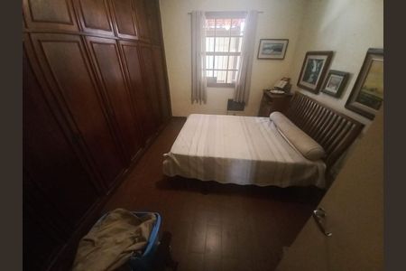 Casa à venda com 288m², 3 quartos e 3 vagasFoto 01