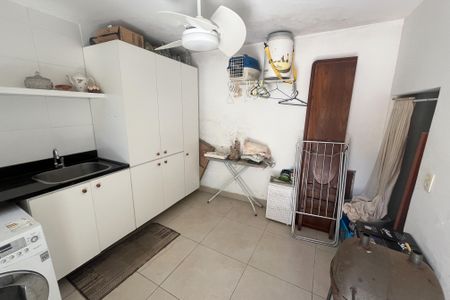 Casa à venda com 288m², 3 quartos e 3 vagasArea serviço