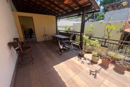 Casa à venda com 288m², 3 quartos e 3 vagasAcademia