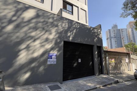 Studio para alugar com 25m², 1 quarto e sem vaga Studio para alugar com 25m², 1 quarto e sem vagaFachada com placa grande