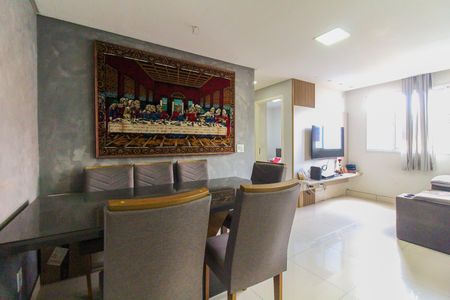 Sala de apartamento à venda com 2 quartos, 47m² em Vila Carmosina, São Paulo