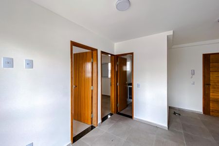 Sala de apartamento para alugar com 2 quartos, 44m² em Vila Bertioga, São Paulo