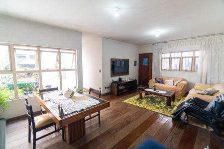 Sala de casa à venda com 3 quartos, 202m² em Cidade Domitila, São Paulo