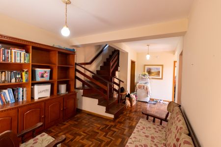 Casa à venda com 234m², 4 quartos e sem vaga Casa à venda com 234m², 4 quartos e sem vagaSala