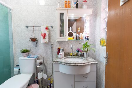 Casa à venda com 234m², 4 quartos e sem vaga Casa à venda com 234m², 4 quartos e sem vagaBanheiro 2