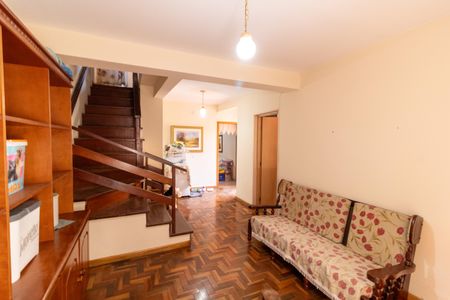 Casa à venda com 234m², 4 quartos e sem vaga Casa à venda com 234m², 4 quartos e sem vagaSala