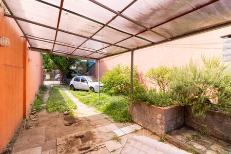 Casa à venda com 234m², 4 quartos e sem vaga Casa à venda com 234m², 4 quartos e sem vagaGaragem