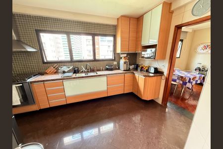 Apartamento à venda com 225m², 4 quartos e 3 vagasFoto 23