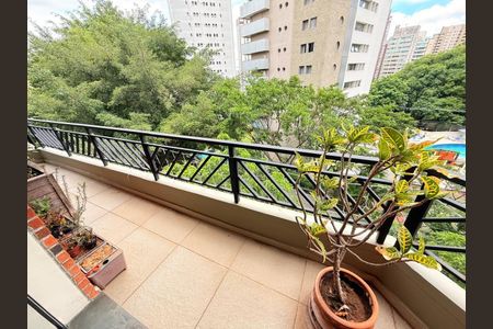 Apartamento à venda com 225m², 4 quartos e 3 vagasFoto 09