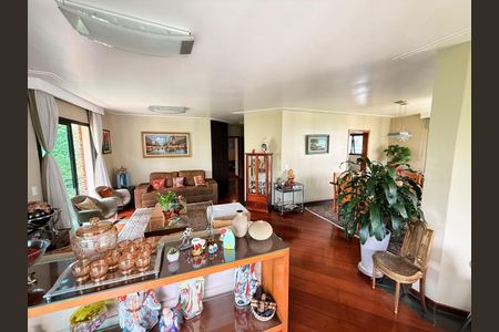 Apartamento à venda com 225m², 4 quartos e 3 vagasFoto 04