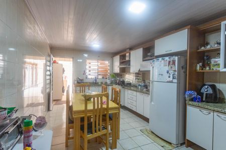 Casa à venda com 186m², 3 quartos e 2 vagasCozinha 