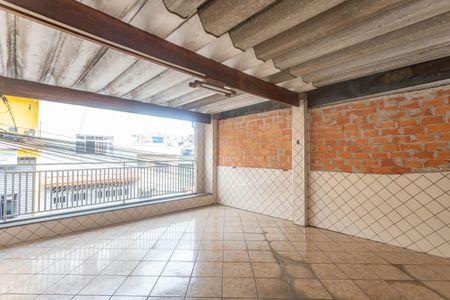 Varanda  de casa à venda com 3 quartos, 186m² em Vila Guacuri, Diadema
