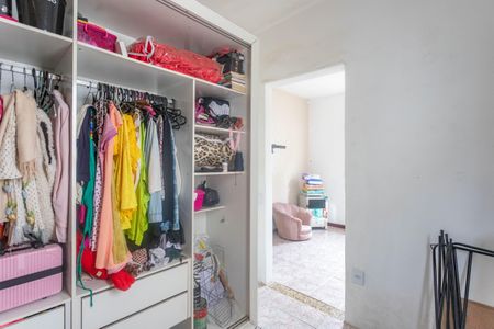 Casa à venda com 186m², 3 quartos e 2 vagasQuarto 3