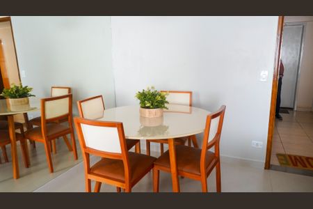 Detalhe Sala de apartamento para alugar com 2 quartos, 61m² em Setor Bueno, Goiânia