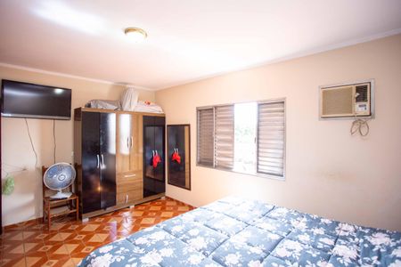 Casa à venda com 253m², 4 quartos e 3 vagasQuarto Suíte