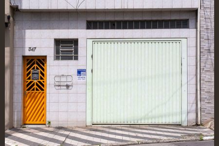 Casa à venda com 253m², 4 quartos e 3 vagasFachada