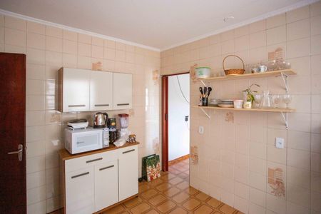 Casa à venda com 253m², 4 quartos e 3 vagasCozinha Casa 2