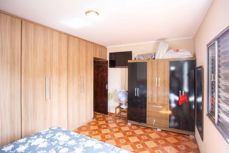 Casa à venda com 253m², 4 quartos e 3 vagasQuarto Suíte