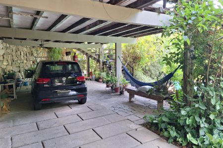 Casa à venda com 220m², 3 quartos e 2 vagasQuintal