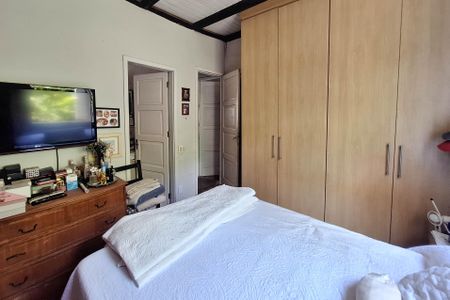 Casa à venda com 220m², 3 quartos e 2 vagasQuarto 3