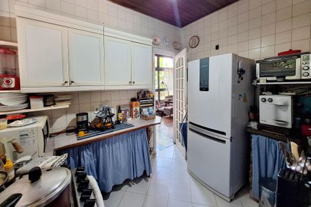 Casa à venda com 220m², 3 quartos e 2 vagasCozinha