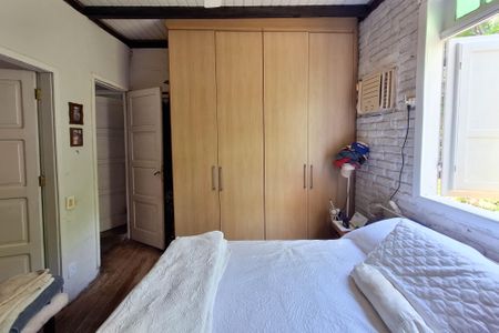 Casa à venda com 220m², 3 quartos e 2 vagasQuarto 3