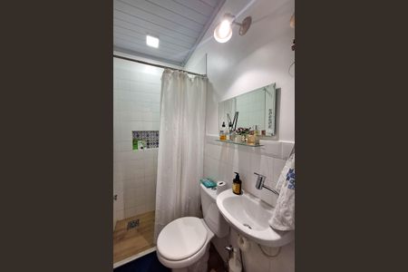 Casa à venda com 220m², 3 quartos e 2 vagasBanheiro 1