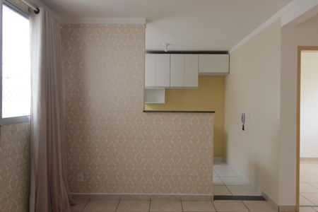 Sala de apartamento para alugar com 2 quartos, 43m² em Planalto, Belo Horizonte